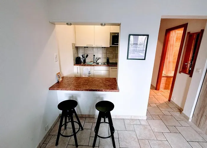 Au Centre De Haute-nendaz ナンダ